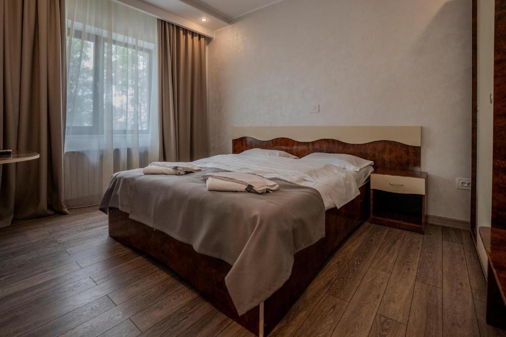 Hotel Emi image 2