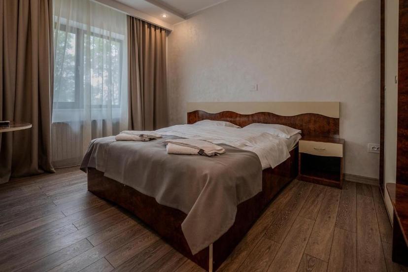 Hotel Emi image 2